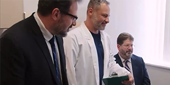Screenshot of Drs. Stephen Esper, Joseph DeRenzo, and J. Peter Rubin on 1,000-lb Sisters 